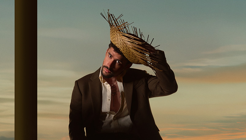 →  ( Apple Music - Super Bowl )